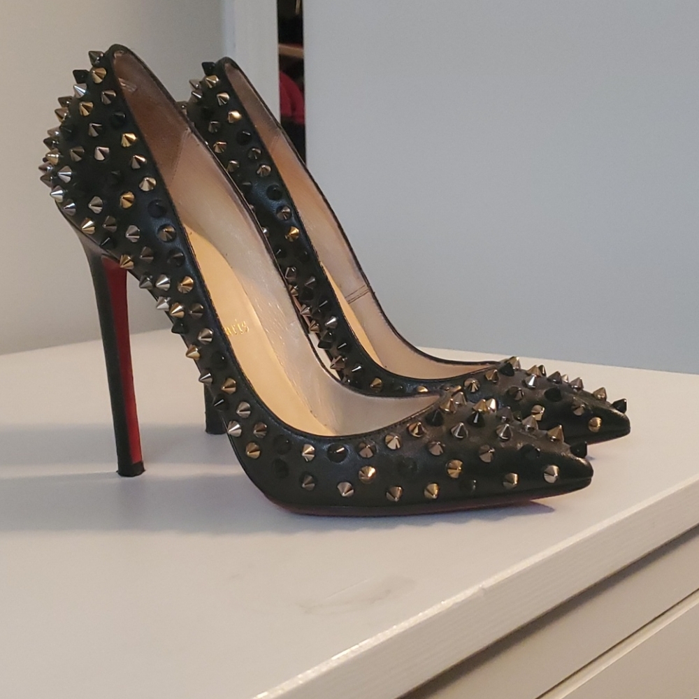 Christian louboutin pigalle spikes